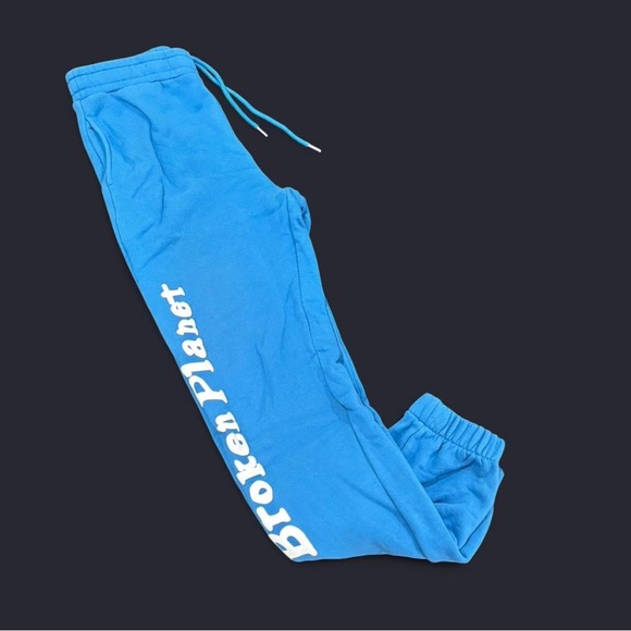 Broken Planet Market Sweats With White Logo